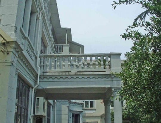 康平路205号（上海老房子）