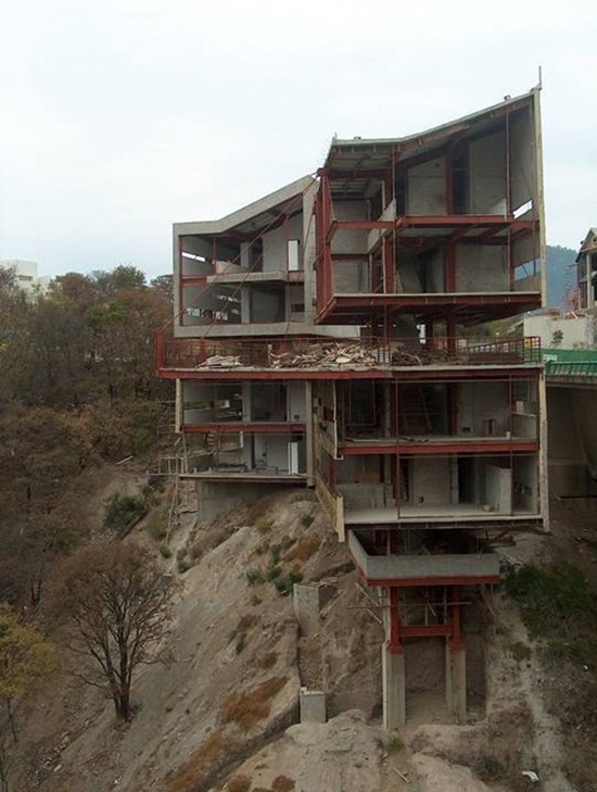 建在墨西哥城的独栋别墅